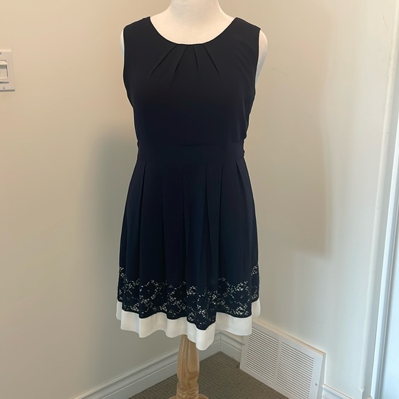 Papillon navy and cream dress - Picture 1 of 5